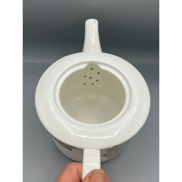 Nicole Miller Home Teapot Gold on White Contemporary Floral Design High Tea - Picture 9 of 11